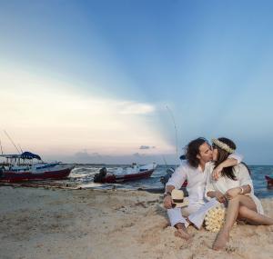 Playa del Carmen Elopement Portrait