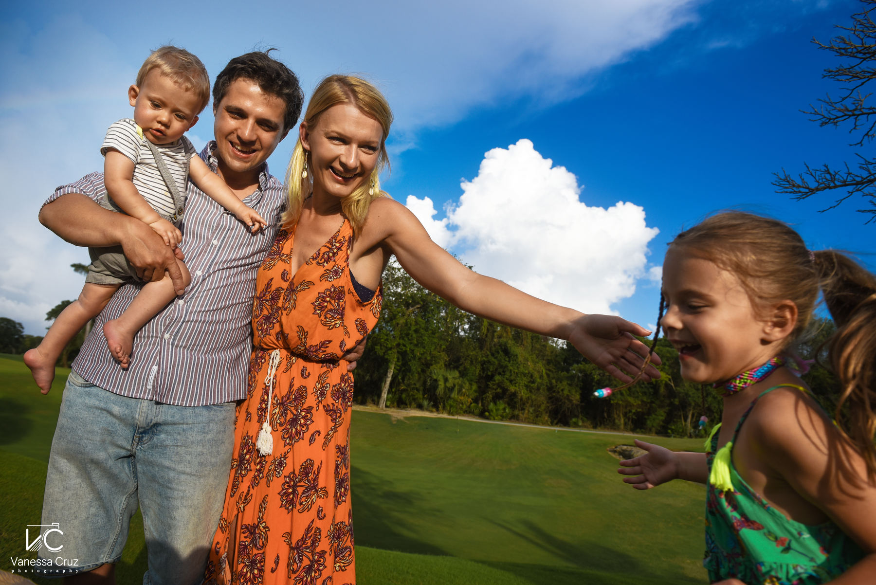 Happy family portrait photos Playa del Carmen Mexico