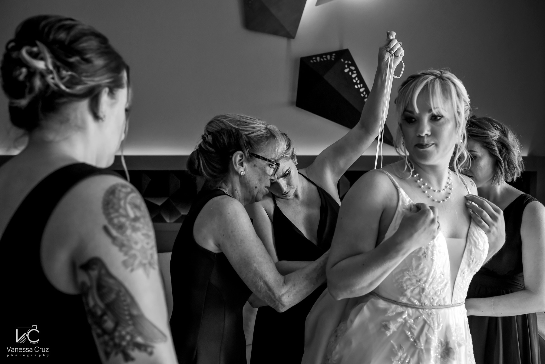 Black and white picture getting ready wedding Hyatt Ziva Cancun Mexico