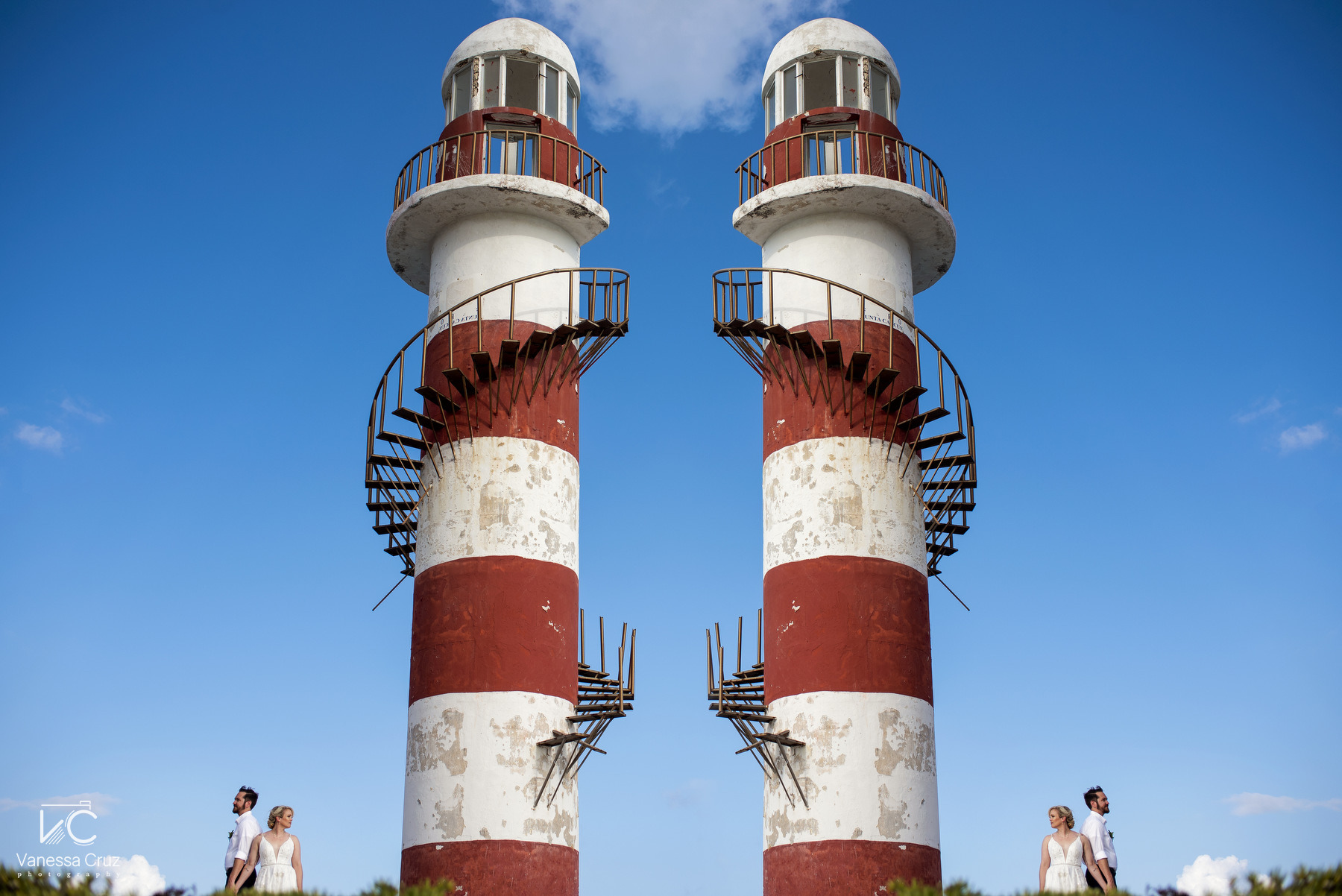 Creative wedding photography Lighthouse Hyatt Ziva Cancun Mexico
