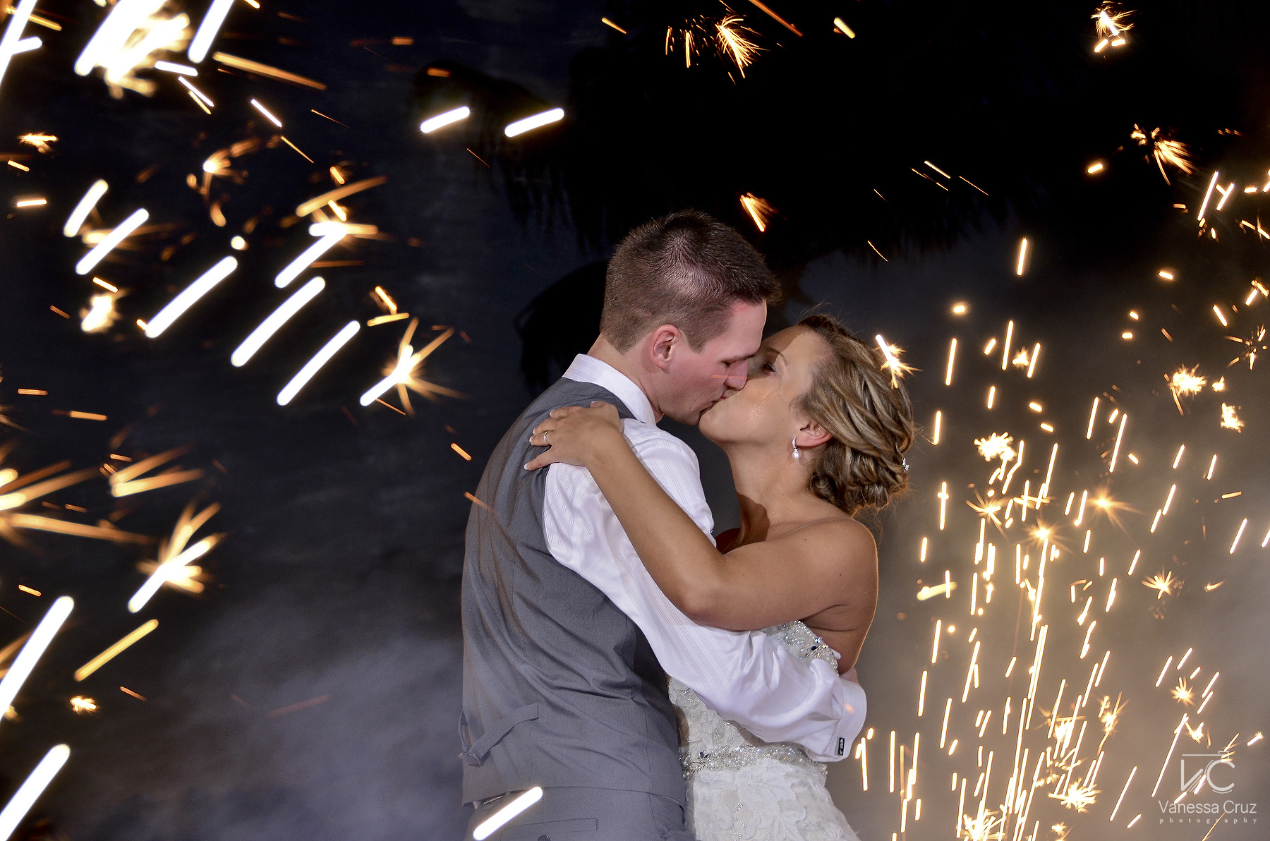 Bride and Groom first dance fireworks photography ideas 
